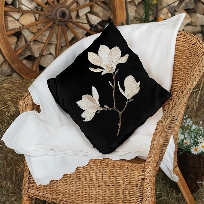 Vintage Floral Throw Pillow Covers, Vintage Flower Pattern Double Sided Cushion Cover, Indoor and Outdoor Home Art Decor Pillowcase for Sofa or Bedroom Decor 18x18inches (Black&White, 18x18inches)