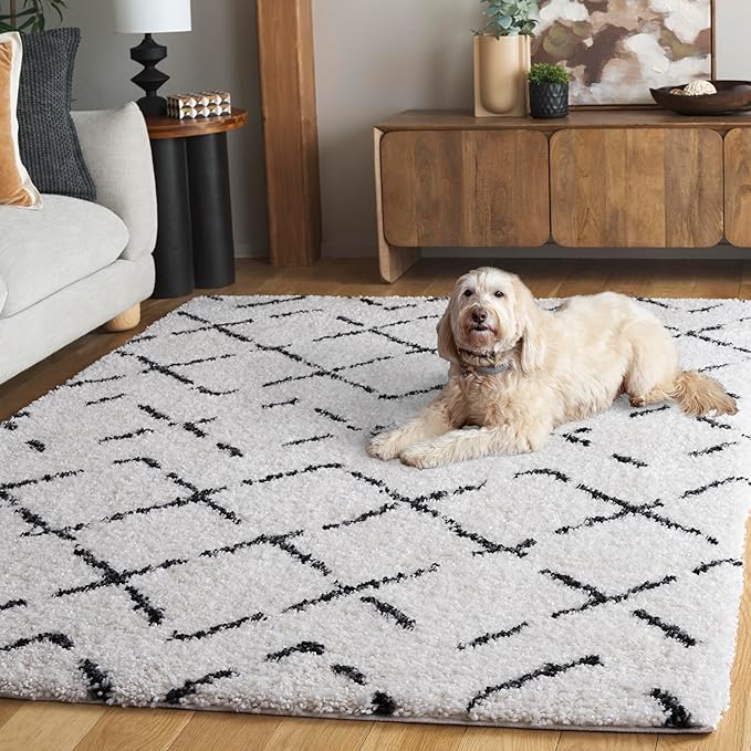 SAFAVIEH Arizona Shag Collection Area Rug - 6'7" x 9'2", Ivory & Black, Moroccan Boho Design, Non-Shedding & Easy to Clean, Ideal for Living Room, Bedroom, Dining Space (ASG743Z)