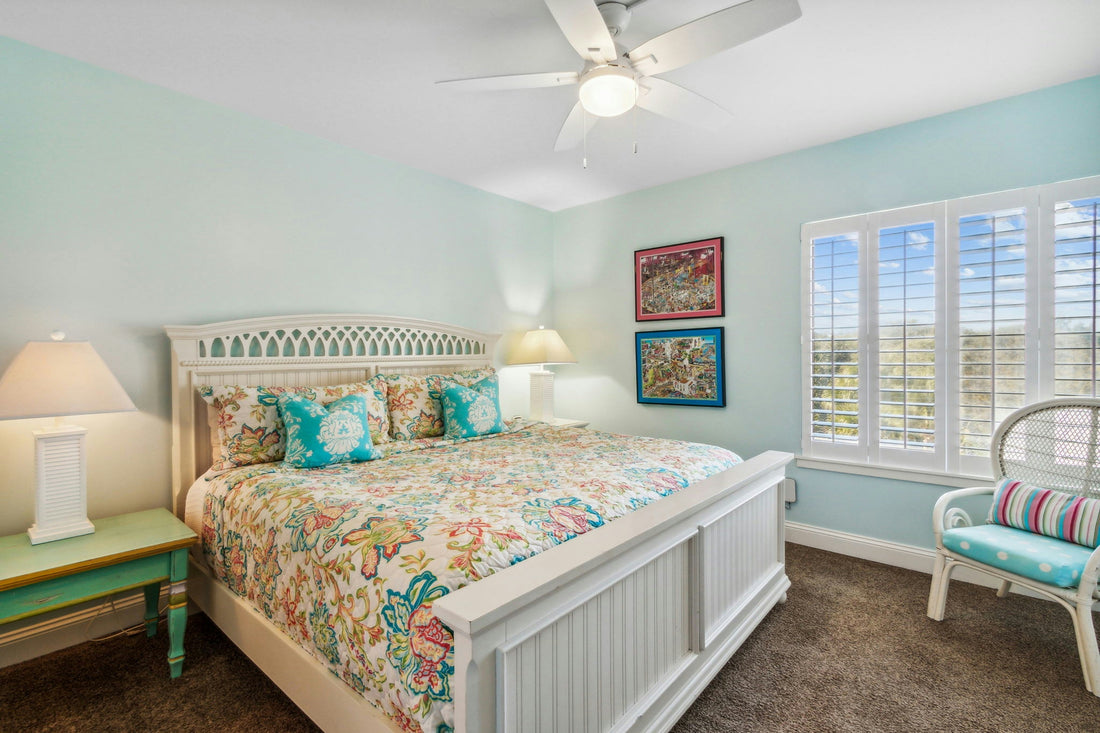 How to Choose Bedding for a Coastal Bedroom Style