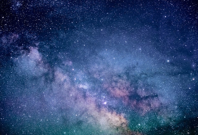 Space and Rocket Bedding: Easy Ideas for an Outer Space Kids Bedroom