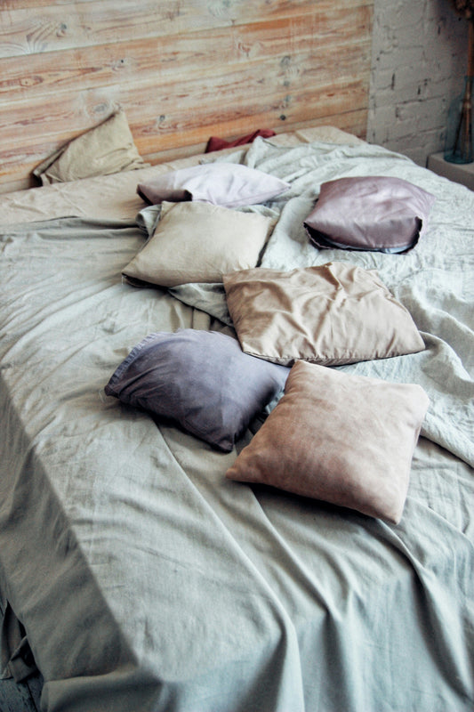 How to Build a Practical Bedding Collection for Your Home