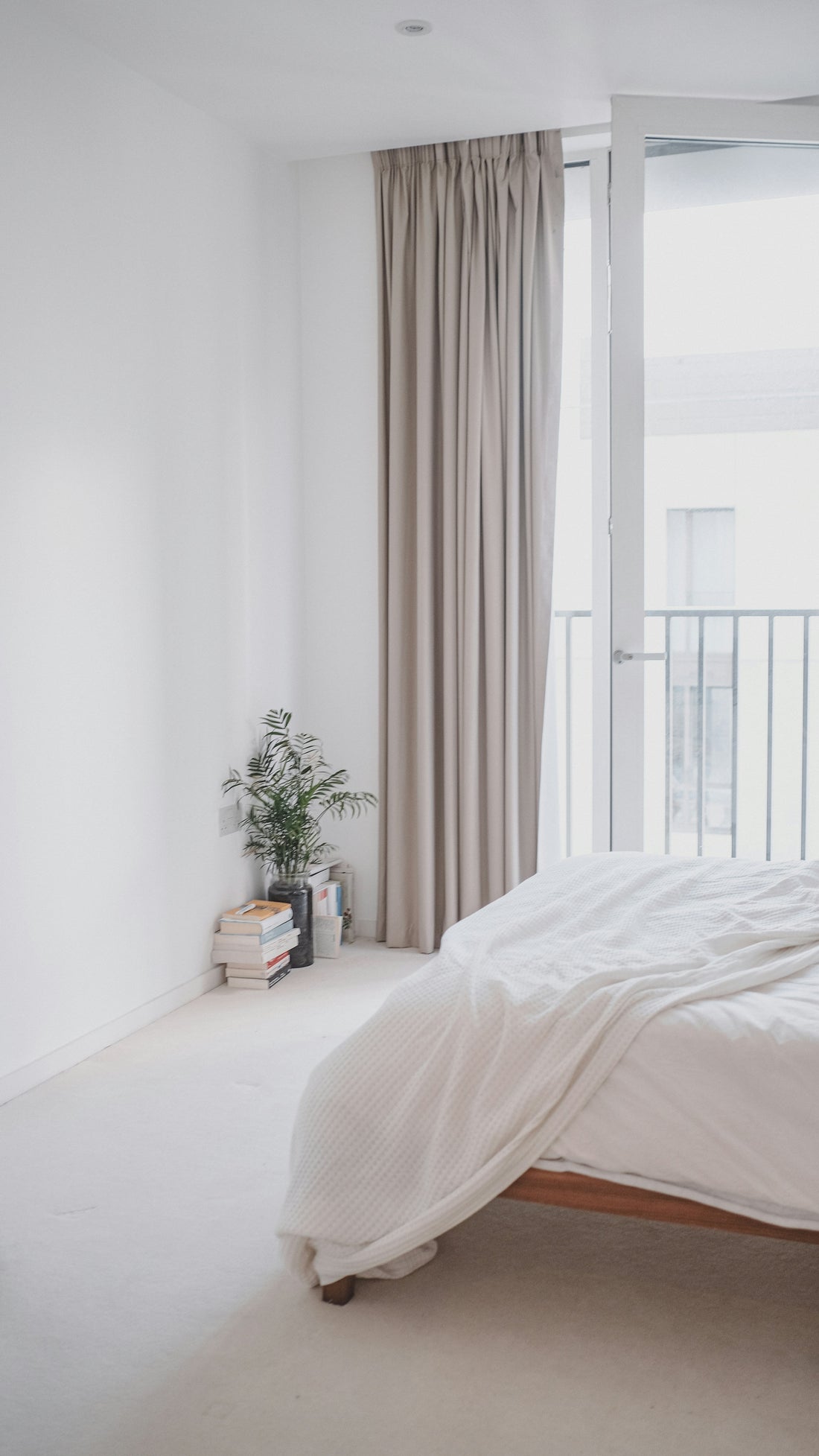 How to Choose Bedding for a Minimalist Bedroom