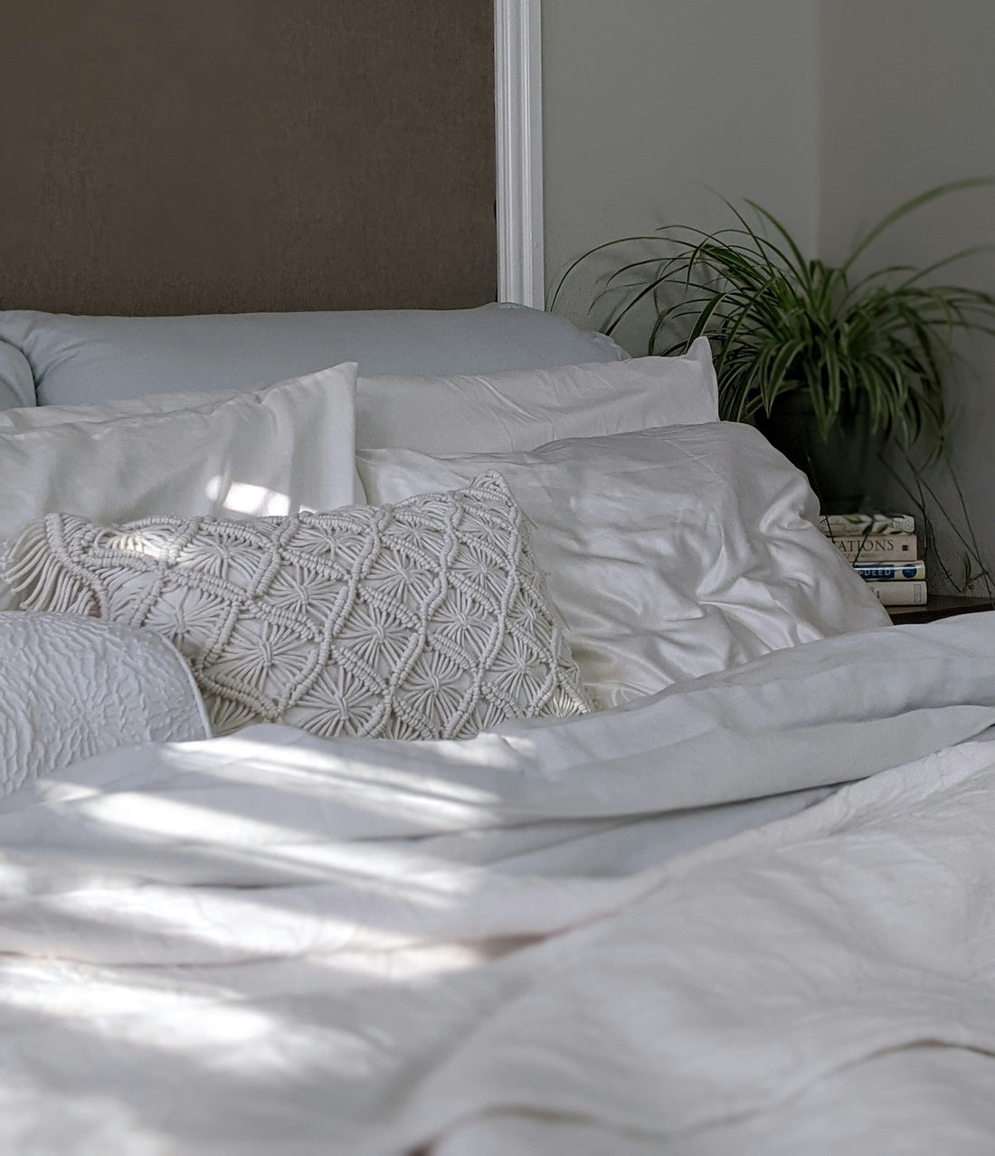 How to Choose Bedding for a Seasonal Bedroom Refresh