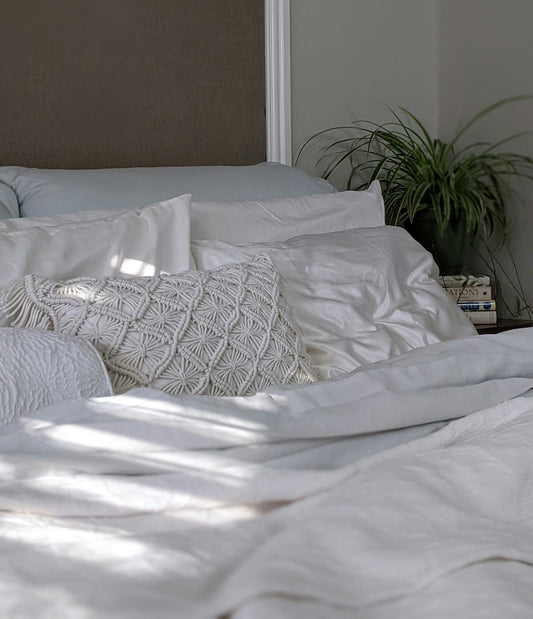 How to Choose Bedding for a Seasonal Bedroom Refresh