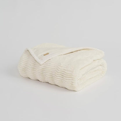 EVERGRACEHOME Ultra Soft Faux Fur Throw Blanket for Couch, Luxury Sculpted Texture Faux Rabbit Fur Blanket for Bed, Fluffy Thick Plush Warm Fuzzy Throw, 920GSM (Ivory White, 50''x60'')