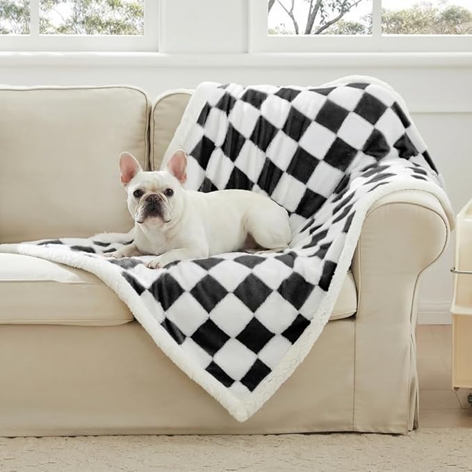 Checkered Dog Blanket, Black White Jacquard Sherpa Blankets for Small Dog and Cats, Cute Aesthetic Style Fluffy Fleece Pets Blanket for Couch Protection Washable, 25"x35"