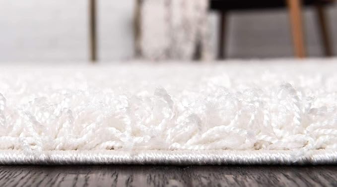 Unique Loom Solid Shag Collection Area Rug (2' 2" x 3' 1" Rectangle Snow White)