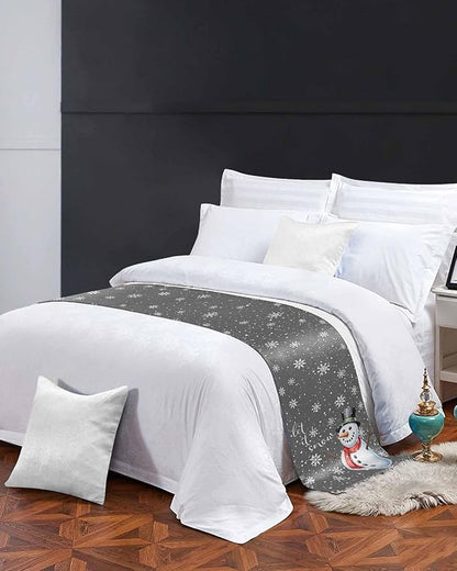 Christmas Snowman Winter Snowflakes Bed Runners for Bedroom Hotel,Decorative Bedding Scarf Gray White Bed End Blanket Bedding Runner Scarves for Twin Size Bed,71x20in