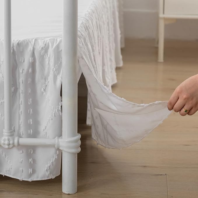 Bed Skirt King Size，Ruffled White Bed Skirt with Split Corners，King Bed Skirt 14 Inch Drop, Boho Tufted Shabby Chic King Size Bed Skirt, Bed Skirt King Size