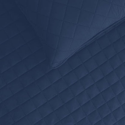 Easy-Going Twin Size Reversible Quilt Set with 1 Quilt and 1 Pillow Sham, Soft Bed Quilt Cover, Water Resistant Lightweight Microfiber Bedspread, Stain Resistant, Dark Blue/Light Blue