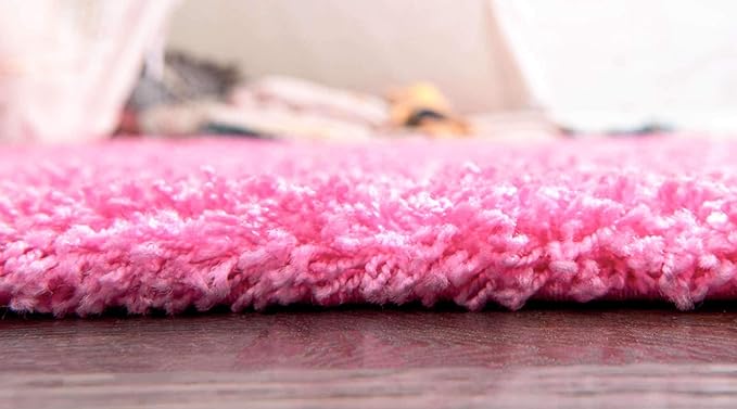 Unique Loom Solid Shag Collection Area Rug (6' 1" x 9' Rectangle, Taffy Pink)