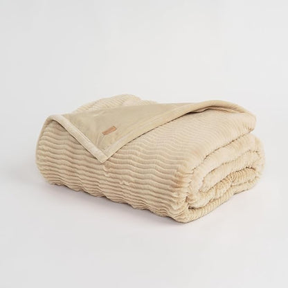EVERGRACEHOME Ultra Soft Faux Fur Throw Blanket for Couch, Luxury Sculpted Texture Faux Rabbit Fur Blanket for Bed, Fluffy Thick Plush Warm Fuzzy Throw, 920GSM (Beige, 50''x60'')