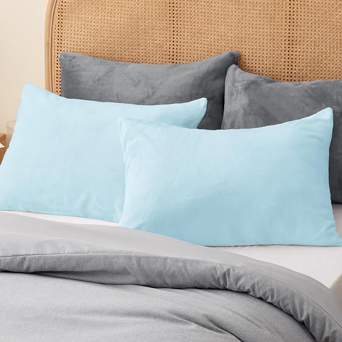 BEDELITE Flannel Pillowcases Standard Set of 2, Super Soft Fleece Pillow Case Cover with Zipper for Bedroom, Sofa, Couch,Luxury Cozy Fuzzy Velvet Pillow Shams for All Seasons(20x26 Inches, Blue)