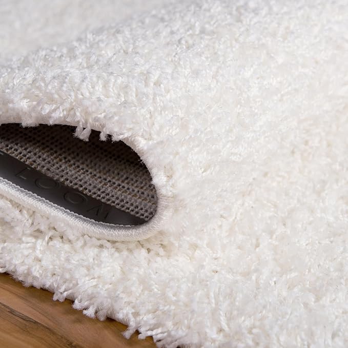 Unique Loom Solid Shag Collection Area Rug (10' 2" Round, Snow White)