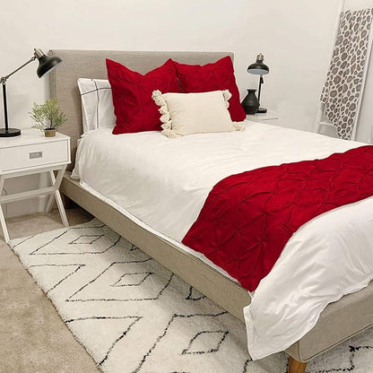 Bed Runner Set - 100% Pure Cotton 800 Thread Count - Luxury 1 Pinch Pleated Bed Runner and 2 Pillow Cover - 3 Piece Pinch Pleated Bed Runner Set Queen, Red