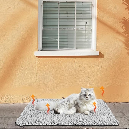Nobleza Self Warming Cat Bed, Super Soft Thermal Dog Crate Bed Mat for Sleeping, Washable Anti-Slip Self Heating Pet Kennel Pad for Small Medium Cats Dogs Indoor Outdoor (White&Grey, S)