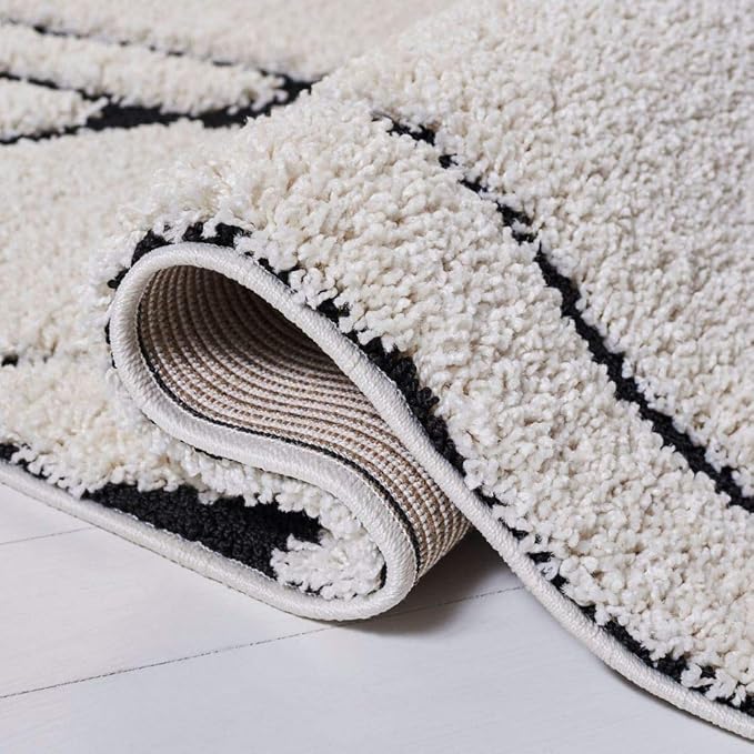 SAFAVIEH Florida Shag Collection Accent Rug - 3'3" x 5'3", Ivory & Black, Non-Shedding & Easy Care, 1.2-inch Thick Ideal for High Traffic Areas in Entryway, Living Room, Bedroom (SG471-1290)