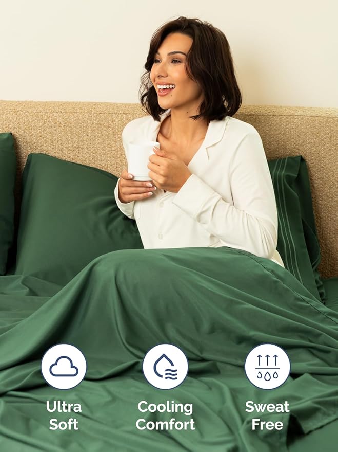 Extra Deep Twin XL Fitted Sheet - Hotel Luxury Single Fitted Sheet Only - Easily Fits 18 inch to 24 inch Mattress - Ultra Soft, Wrinkle Free w/Extra Deep Pockets - Breathable & Comfy - Emerald Green