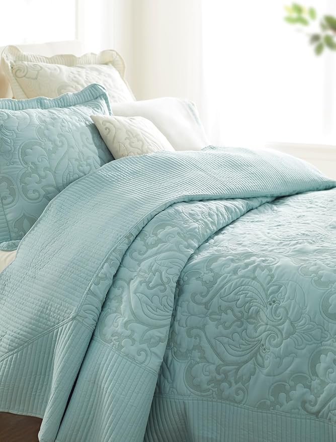 BrylaneHome Bedding Lightweight All Season Modern Amelia Quilted Damask Oversized Ultra Soft Bedspread - Queen, Sage
