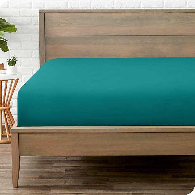 Bare Home Fitted Bottom Sheet Queen Size - Premium 1800 Microfiber - Ultra-Soft Hotel Luxury - Deep Pocket - Durable and Long Lasting - Fitted Sheet (Queen, Emerald)