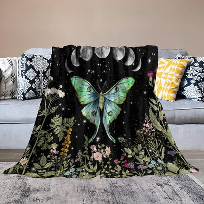 Moth Floral Flannel Blanket, Gothic Witchy Moon Phase Botanical Vintage Wildflower Plantsprint Soft Warm Fuzzy Throw Blanket for Couch Sofa Office Bed, 40"x50"
