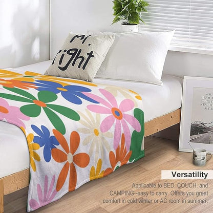 70s Retro Flower Throw Blanket, 60s Vintage Groovy Daisy Flowers Boho Hippie Bright Colorful Floral Print Blanket for Couch Chair Sofa Bed Dorm Bedroom Home 40"x50"
