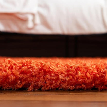 Unique Loom Solid Shag Collection Area Rug (5' 3" Round, Tiger Orange)