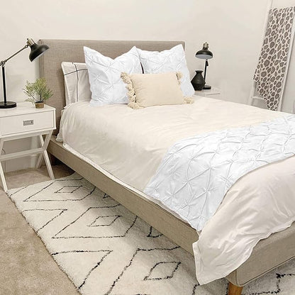 Bed Runner Set - 100% Pure Cotton 800 Thread Count - Luxury 1 Pinch Pleated Bed Runner and 2 Pillow Cover - 3 Piece Pinch Pleated Bed Runner Set King, White