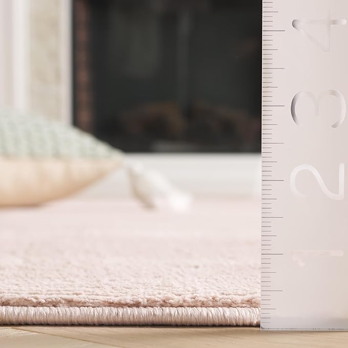 SAFAVIEH Revive Collection Runner Rug - 8', Pink, Non-Shedding & Easy Care, Ideal for High Traffic Areas in Living Room, Bedroom, Dining (REV102U-28)