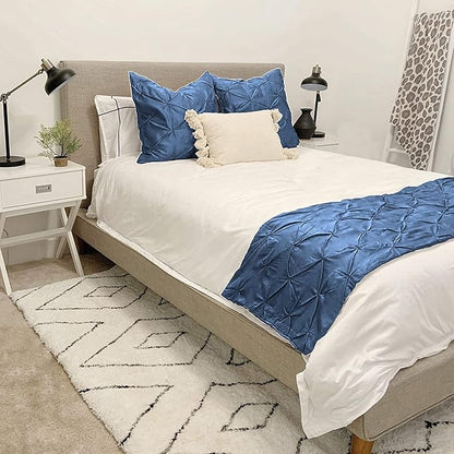 Bed Runner Set - 100% Pure Cotton 800 Thread Count - Luxury 1 Pinch Pleated Bed Runner and 2 Pillow Cover - 3 Piece Pinch Pleated Bed Runner Set Queen, Medium Blue