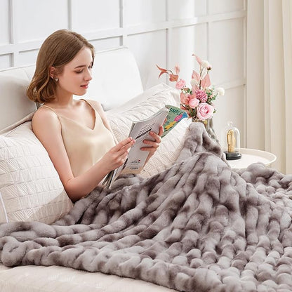 Ultra Soft Luxury Faux Fur Throw Blanket for Counch,Fuzzy Fluffy Plush Warm Cozy Elegant Wrinkled Blanket for Sofa Bedroom Living Room,（50"x60",Tie-dye Taupe）
