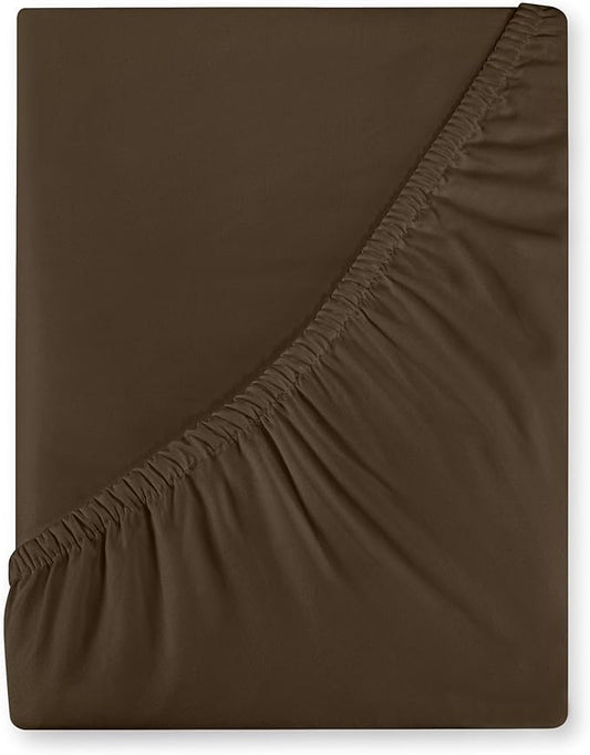 Royale Linens 400 Thread Count 100% American Grown Cotton Fitted Sheet Full Size - All Around Elastic Fitted Sheets - Luxury Sateen Weave - Snug Fit Bottom Sheet Fit Up to 16 Inch (Full, Hazel Nut)