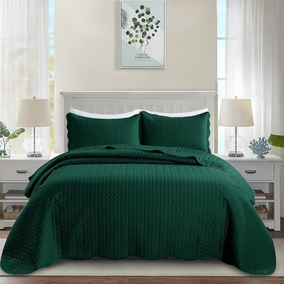 IR Imperial Rooms 8 Pack California King Quilt Bedding Set (118"x106") - Bulk Wholesale for Hotels, Guest Bedroom & Airbnbs - Lightweight Microfiber Reversible Embossed Quilts Bedspread (Emerald)