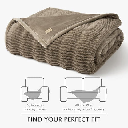 EVERGRACEHOME Ultra Soft Faux Fur Throw Blanket for Couch, Luxury Sculpted Texture Faux Rabbit Fur Blanket for Bed, Fluffy Thick Plush Warm Fuzzy Throw, 920GSM (Natural Tan, 50''x60'')