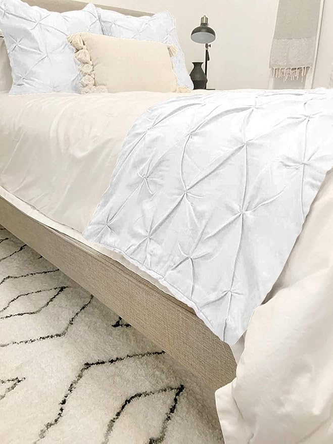 Bed Runner Set - 100% Pure Cotton 800 Thread Count - Luxury 1 Pinch Pleated Bed Runner and 2 Pillow Cover - 3 Piece Pinch Pleated Bed Runner Set California King, White