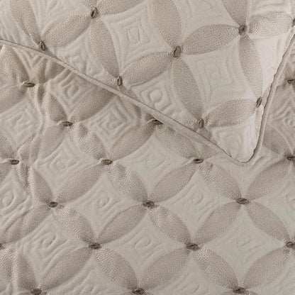 The HomeCentric King Queen Twin Ivory Bed Runner with 2 Decorative Throw Pillow Cover, Linen Quilted & Embroidery, Modern Contemporary - Tender Love