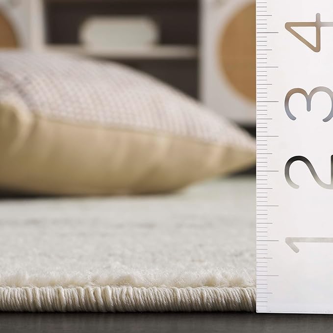 Safavieh Adirondack Collection Runner Rug - 2'6" x 6' Runner, Sage & Ivory, Modern Ombre Design, Non Shedding & Easy to Clean, Ideal for Hallway, Foyer, Kitchen, Entryway, Bedroom (ADR113X)