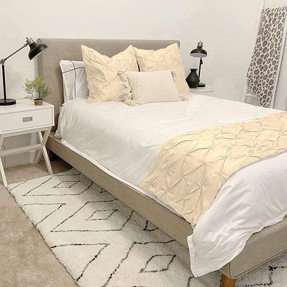 Bed Runner Set - 100% Pure Cotton 800 Thread Count - Luxury 1 Pinch Pleated Bed Runner and 2 Pillow Cover - 3 Piece Pinch Pleated Bed Runner Set California King, Ivory