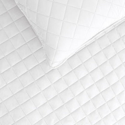Easy-Going King Size Reversible Quilt Set with 1 Quilt and 2 Pillow Shams, Soft Bed Quilt Cover, Water Resistant Lightweight Microfiber Bedspread, Stain Resistant, White/White