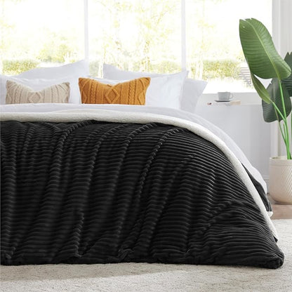 Sherpa Blankets Queen Size - Fleece Queen Blanket for Bed, Soft and Warm Throw Blanket for Winter, 90" x 90", Black