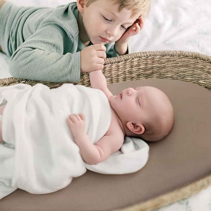 GRSSDER Stretchy Ultra Soft Fitted Bassinet Sheet 2 Pack, Universal Fit for Bassinets Baby Cradle Moses Basket Oval Rectangle Mattress Safe and Snug, Jersey Bassinet Sheets for Baby, Beige & Coffee