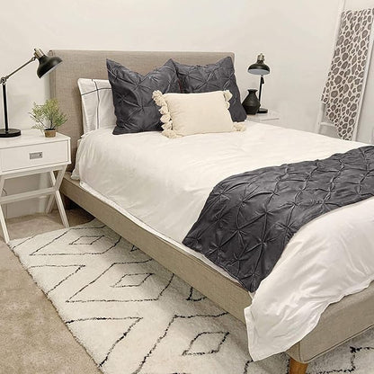 Bed Runner Set - 100% Pure Cotton 800 Thread Count - Luxury 1 Pinch Pleated Bed Runner and 2 Pillow Cover - 3 Piece Pinch Pleated Bed Runner Set Twin, Dark Grey