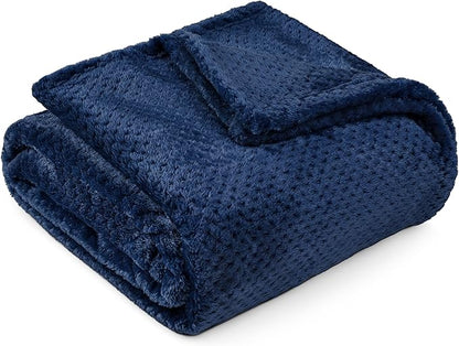 PAVILIA Navy Blue Throw Blanket for Couch, Twin Bed, Soft Fleece Throws for Sofa Chair, Fuzzy Waffle Textured Blanket, Cozy Warm Lightweight All Season Blanket Throw, 60x80