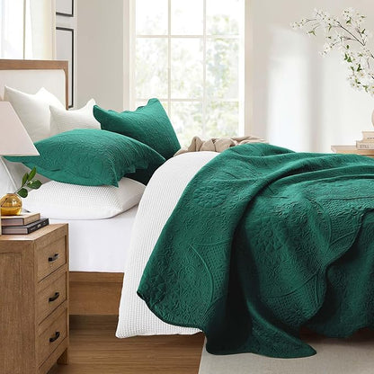 IR Imperial Rooms Twin Quilt Bedding Set Size (68” x 86”) + 1 Pillow Shams (20” x 26” + 2”) - 2 Pcs All Season Lightweight Reversible Microfiber Coverlet Floral Embossed Quilt Bedspread (Emerald)