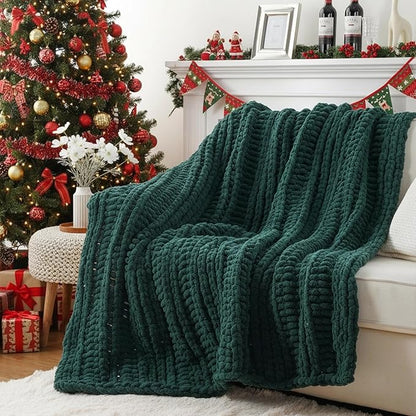 Battilo Christmas Green Throw Blanket for Couch, Chunky Knit Throw Blanket, Super Soft Warm Cozy Chenille Throw Blanket for Bed, Sofa, Living Room, Christmas Decor, 50"x60"