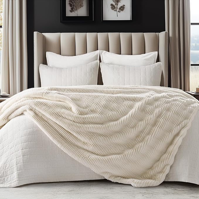 EVERGRACEHOME Ultra Soft Faux Fur Throw Blanket for Couch, Luxury Sculpted Texture Faux Rabbit Fur Blanket for Bed, Fluffy Thick Plush Warm Fuzzy Throw, 920GSM (Ivory White, 50''x60'')