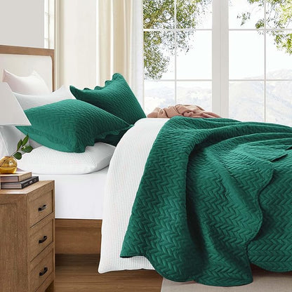 IR Imperial Rooms California King Quilt Bedding Set Size (118"x106") + 2 Pillow Shams (20" x 36"+ 2") - 3 Pcs All Season Reversible Microfiber Coverlet Embossed Quilt Bedspread (Emerald)