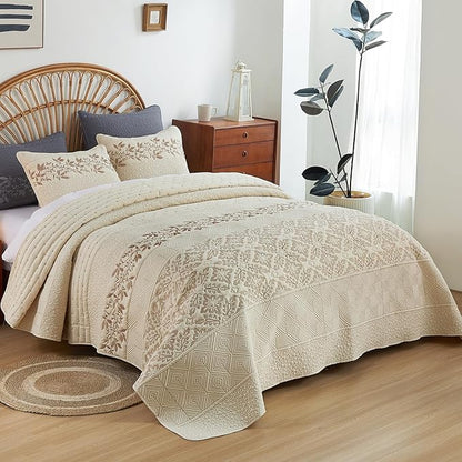 EVENHUG Floral Embroidered Quilt Set King Size 3 Piece Bedding Set Reversible Farmhouse Bedspread Coverlet with 2 Pillow Shams Lightweight Soft Bed Cover for All Season(106"X 96",Beige)