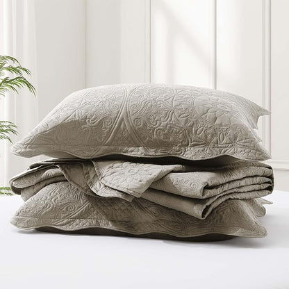 IR Imperial Rooms 10 Pack Twin Quilt Bedding Set (68" x 86") - Bulk Wholesale for Hotels, Guest Bedroom & Airbnbs - Lightweight Microfiber Reversible Floral Embossed Quilts Bedspreads (Beige)