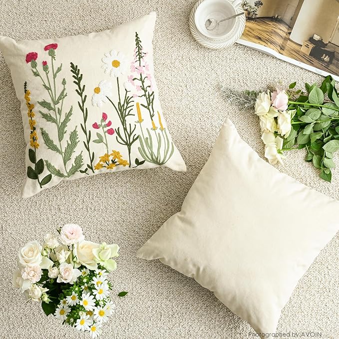 AVOIN colorlife Holiday Floral Embroidered Decorative Throw Pillow Covers Set of 2, 18 x 18 Inch Daisy Colorful Flowers Tufted Patterned Linen Cushion Cases for Bedroom Living Room Sofa Couch